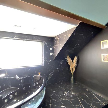 Love Room A Montargis Εξωτερικό φωτογραφία