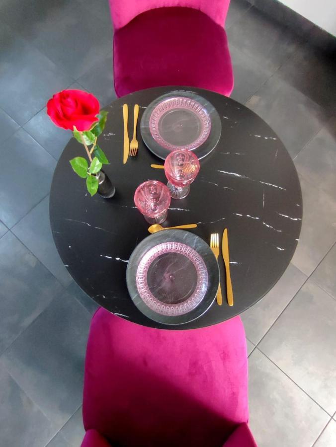 Love Room A Montargis Εξωτερικό φωτογραφία